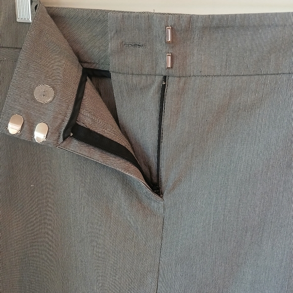 New York & Company Women's Gray Stretch Pinstripe Pencil Skirt Size 16 - Picture 9 of 9
